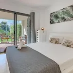 Charming Lover's Place *